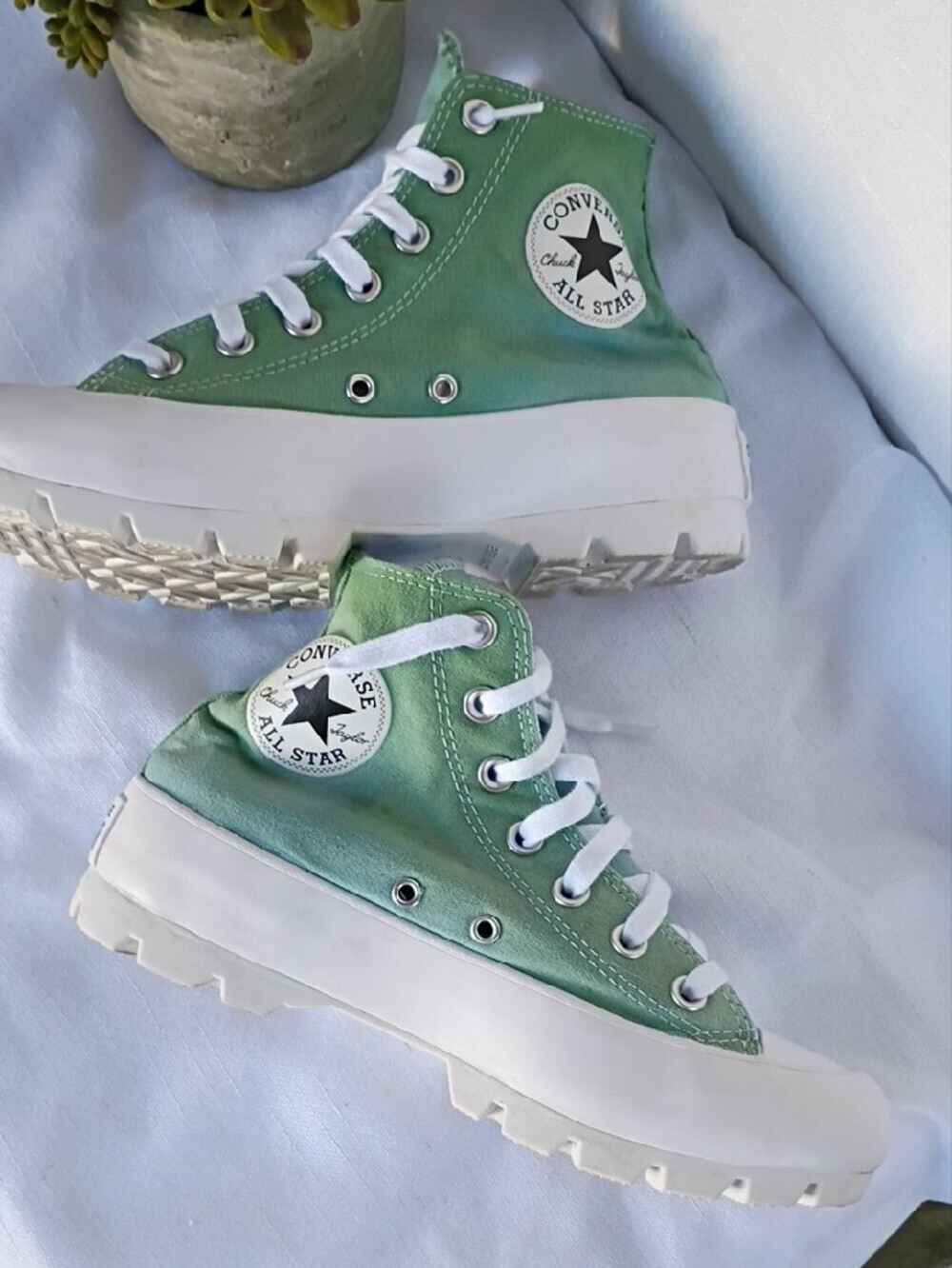Converse Women's Chuck Taylor High Top Sneakers in Mint Green & Blue Size 7 - Picture 4 of 15